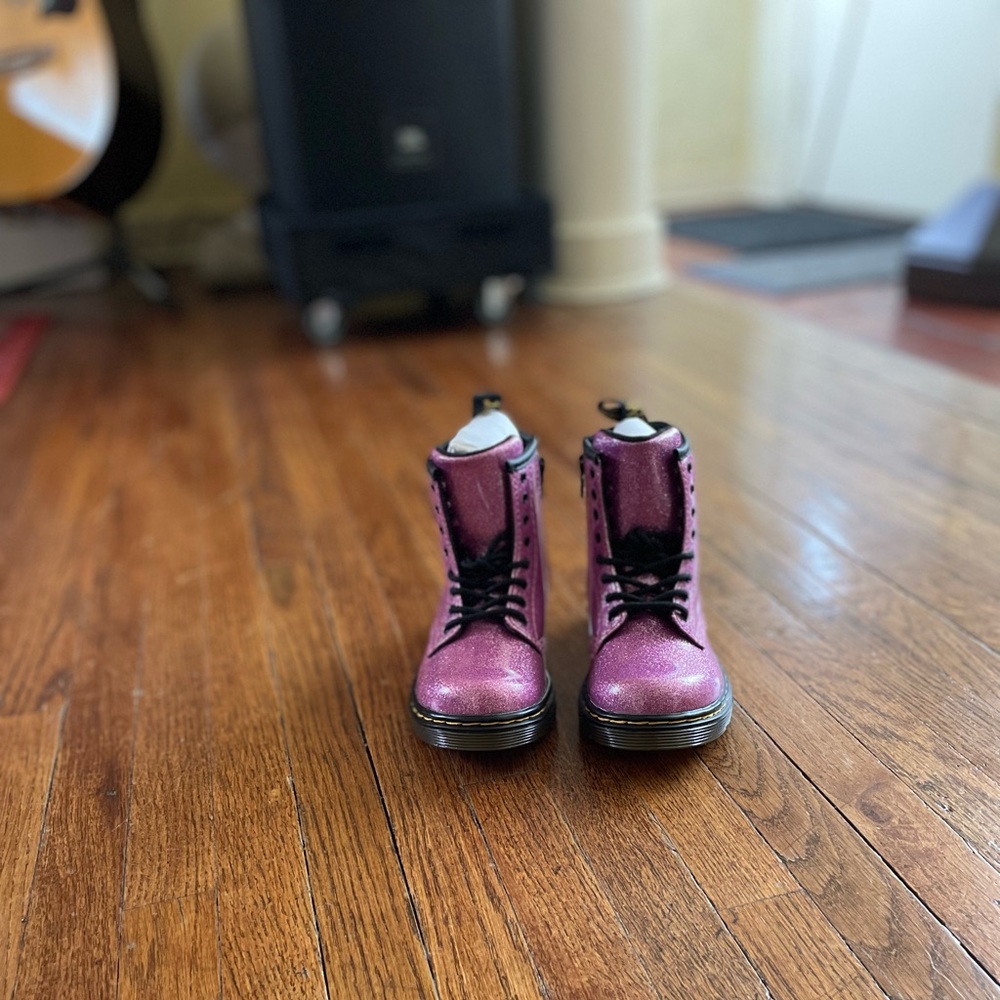Dr Martens 1460 Coated Dark Pink Glitter, 8-eye boot. US Size Toddler 10